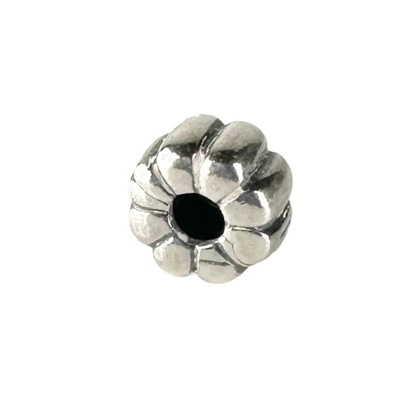 Pandora Silver Ribbed Authentic Clip Charm - Picture 2 of 4